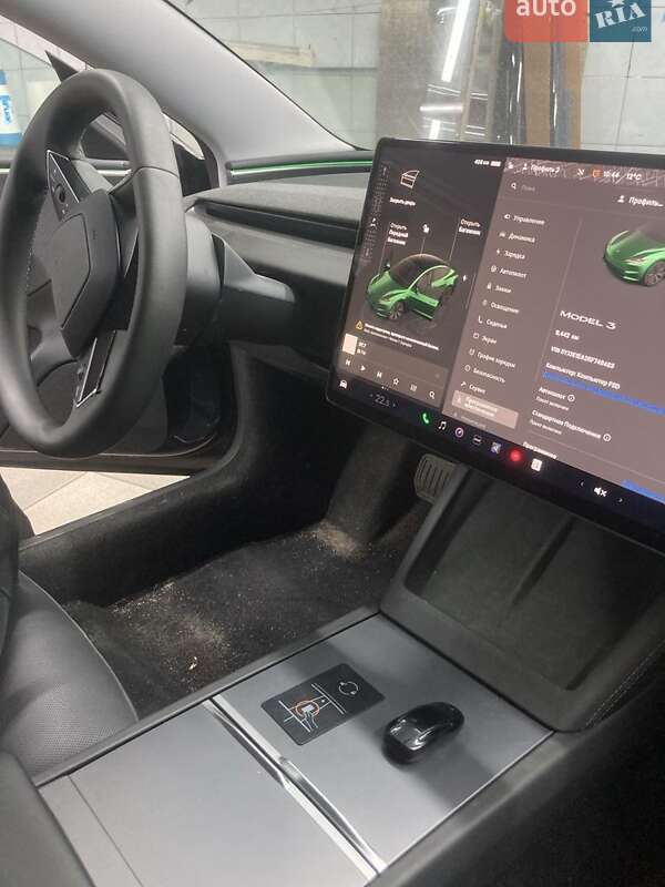 Седан Tesla Model 3 2024 в Києві