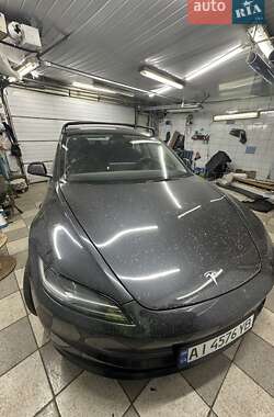Седан Tesla Model 3 2024 в Києві