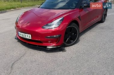 Седан Tesla Model 3 2020 в Житомирі