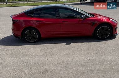 Седан Tesla Model 3 2020 в Житомирі