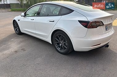Седан Tesla Model 3 2022 в Черкассах