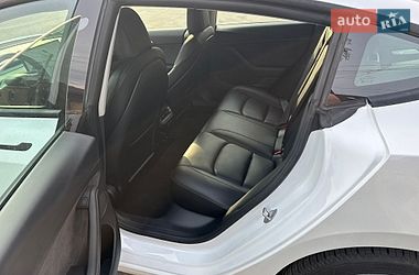 Седан Tesla Model 3 2022 в Черкассах
