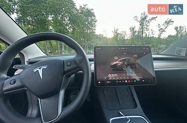 Седан Tesla Model 3 2023 в Киеве