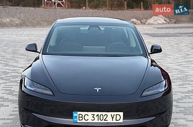 Седан Tesla Model 3 2024 в Львове