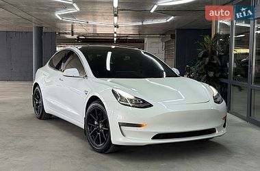 Седан Tesla Model 3 2019 в Одесі