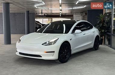 Седан Tesla Model 3 2019 в Одесі