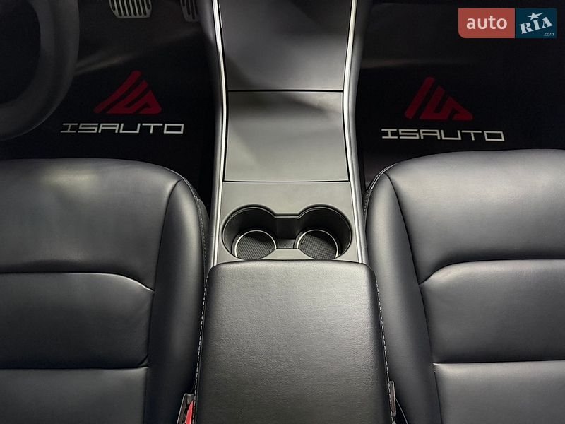 Седан Tesla Model 3 2019 в Одесі
