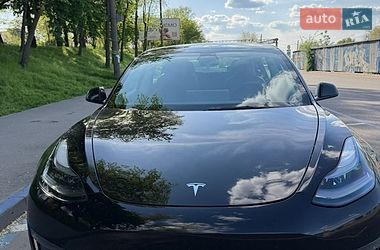 Седан Tesla Model 3 2022 в Днепре