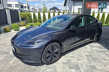 Седан Tesla Model 3 2025 в Ровно