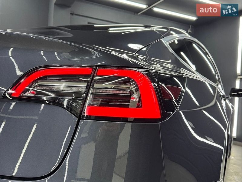 Седан Tesla Model 3 2019 в Коломые