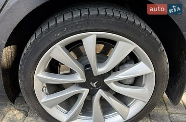 Седан Tesla Model 3 2019 в Коломые