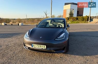 Седан Tesla Model 3 2020 в Киеве