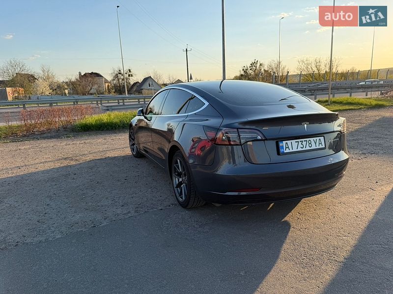 Седан Tesla Model 3 2020 в Киеве
