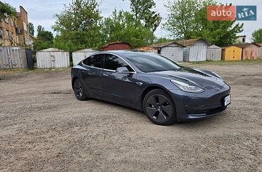Седан Tesla Model 3 2020 в Киеве