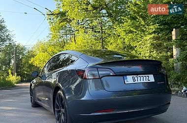 Седан Tesla Model 3 2021 в Львове