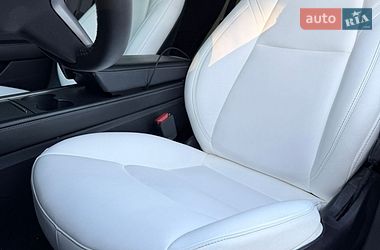 Седан Tesla Model 3 2021 в Львове