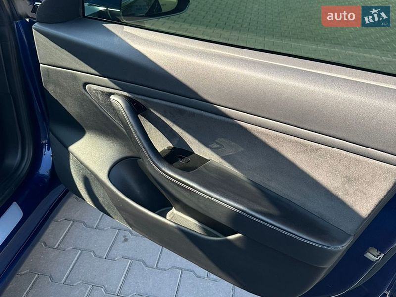 Седан Tesla Model 3 2018 в Каменец-Подольском