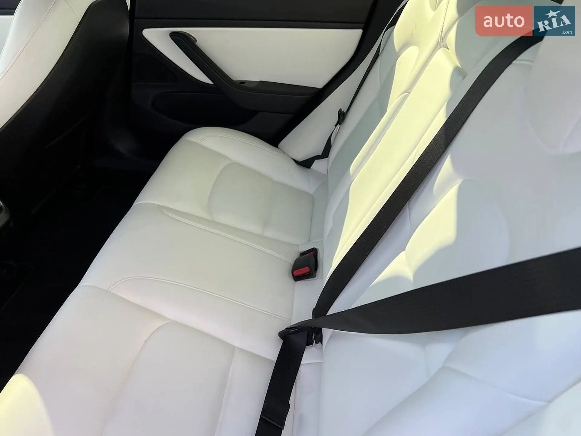 2020 Tesla Model 3 - мініатюра 13
