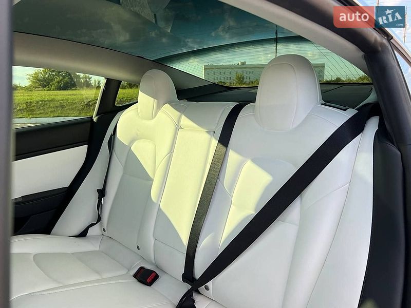 Седан Tesla Model 3 2020 в Запорожье