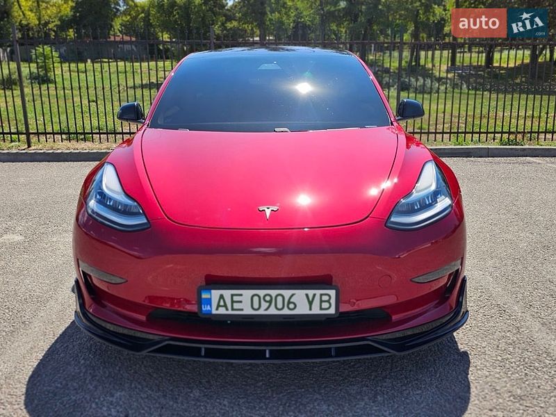 Седан Tesla Model 3 2018 в Днепре