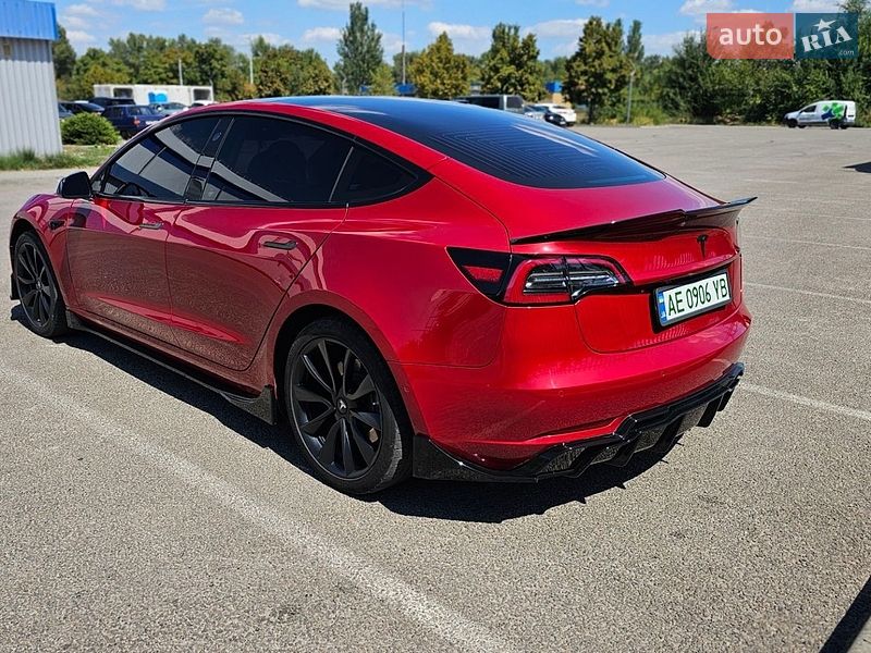 Седан Tesla Model 3 2018 в Днепре