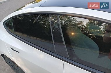 Седан Tesla Model 3 2022 в Кривом Роге