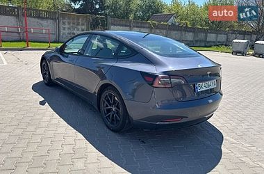Седан Tesla Model 3 2022 в Виннице
