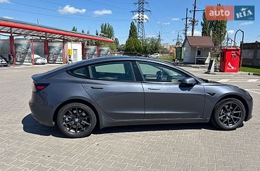 Седан Tesla Model 3 2022 в Виннице
