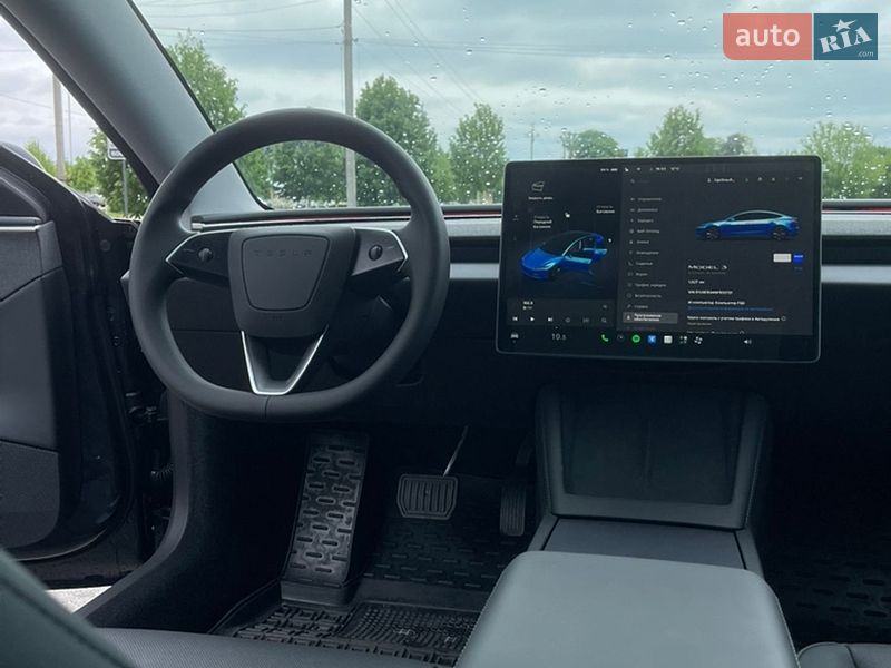 Седан Tesla Model 3 2025 в Києві