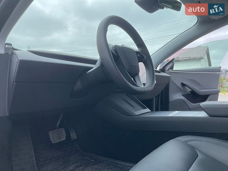 Седан Tesla Model 3 2025 в Києві