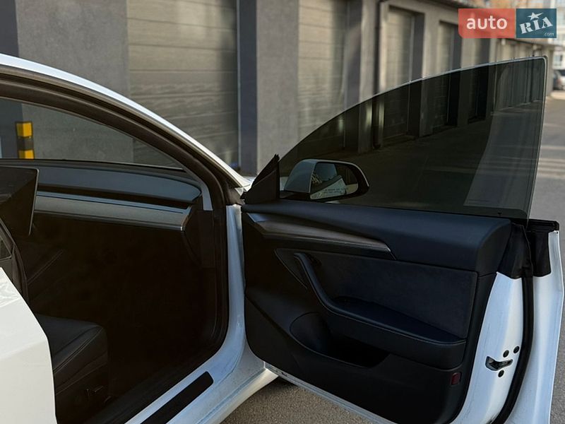Седан Tesla Model 3 2022 в Чернигове фото 18 Седан Tesla Model 3 2022 в Чернигове