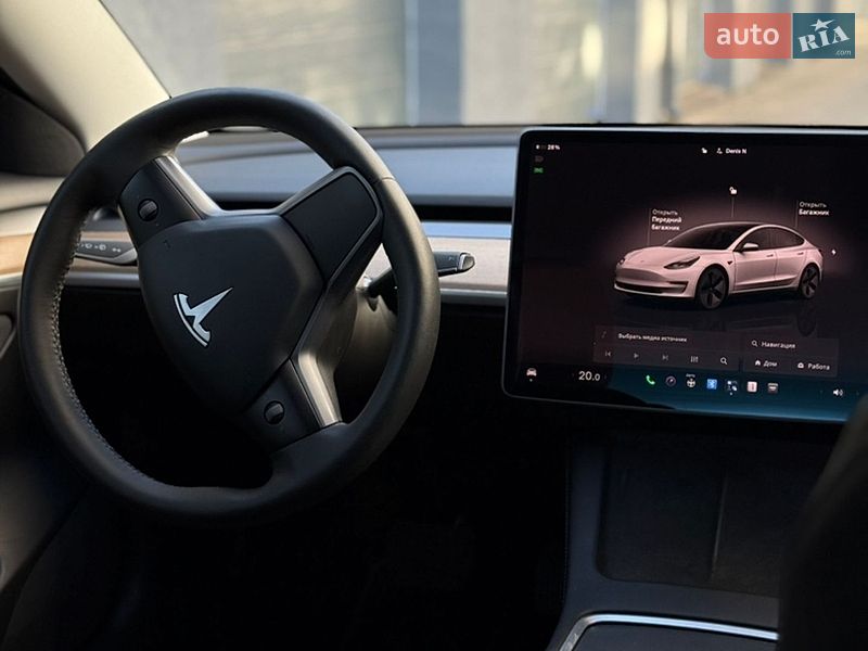Седан Tesla Model 3 2022 в Чернігові