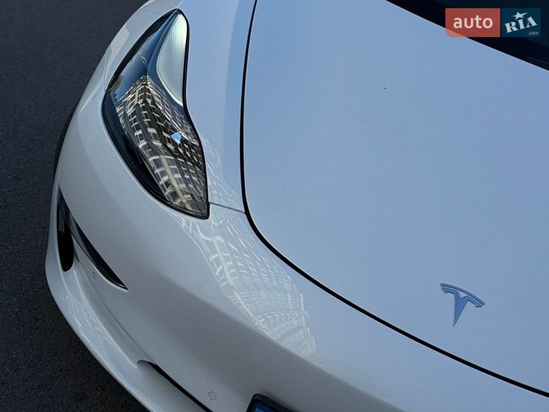 Седан Tesla Model 3 2022 в Чернигове фото Седан Tesla Model 3 2022 в Чернигове