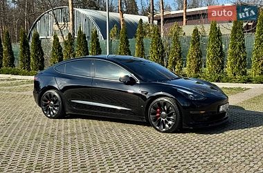 Седан Tesla Model 3 2023 в Харкові