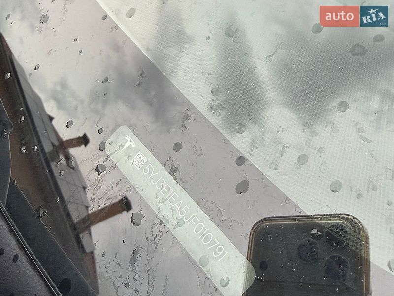 Седан Tesla Model 3 2018 в Броварах