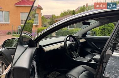 Седан Tesla Model 3 2018 в Броварах