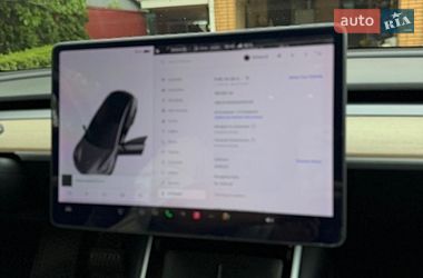 Седан Tesla Model 3 2018 в Броварах