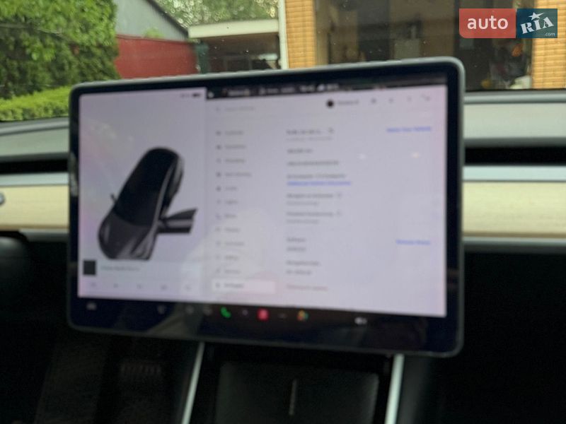 Седан Tesla Model 3 2018 в Броварах