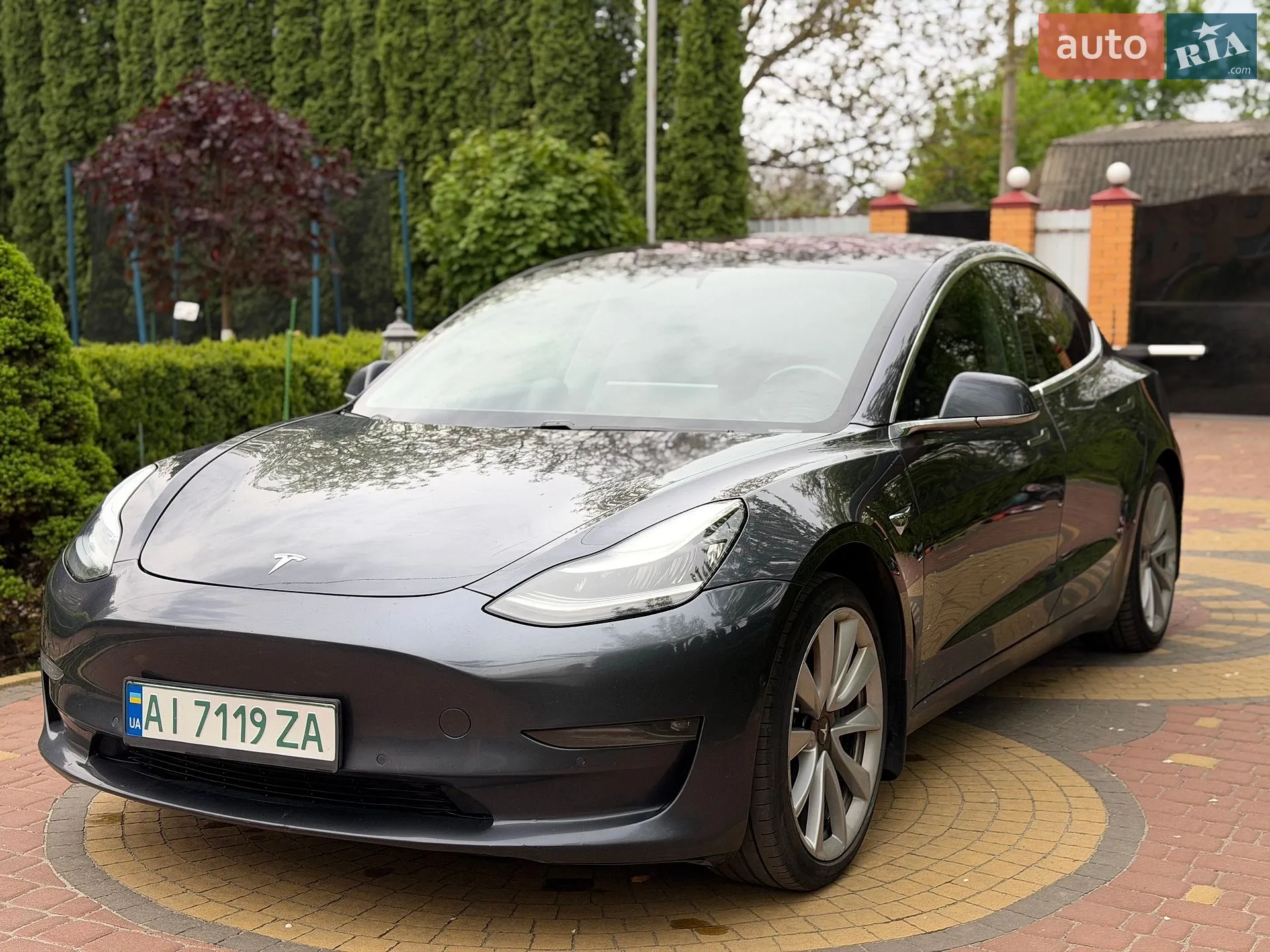 2018 Tesla Model 3 - фото 1