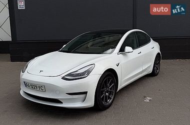 Седан Tesla Model 3 2019 в Києві