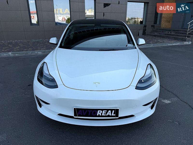 Седан Tesla Model 3 2022 в Кривому Розі