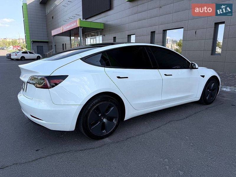 Седан Tesla Model 3 2022 в Кривому Розі