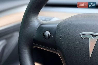 Седан Tesla Model 3 2022 в Кривому Розі