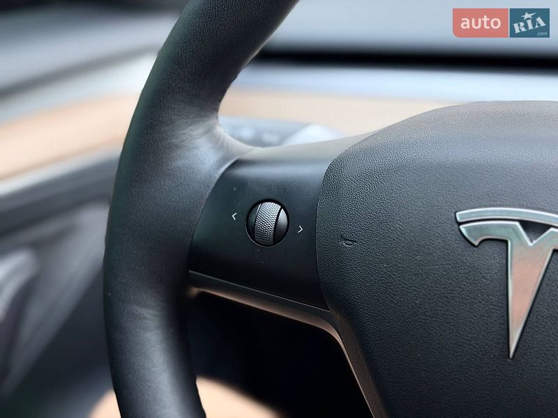 Седан Tesla Model 3 2022 в Кривому Розі