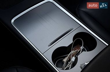 Седан Tesla Model 3 2022 в Кривому Розі
