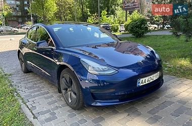 Седан Tesla Model 3 2019 в Києві