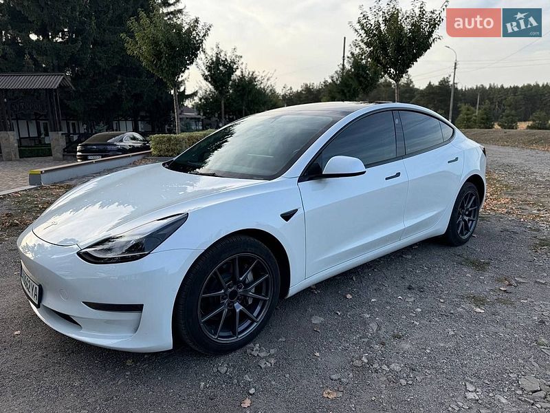 Tesla Model 3 2022