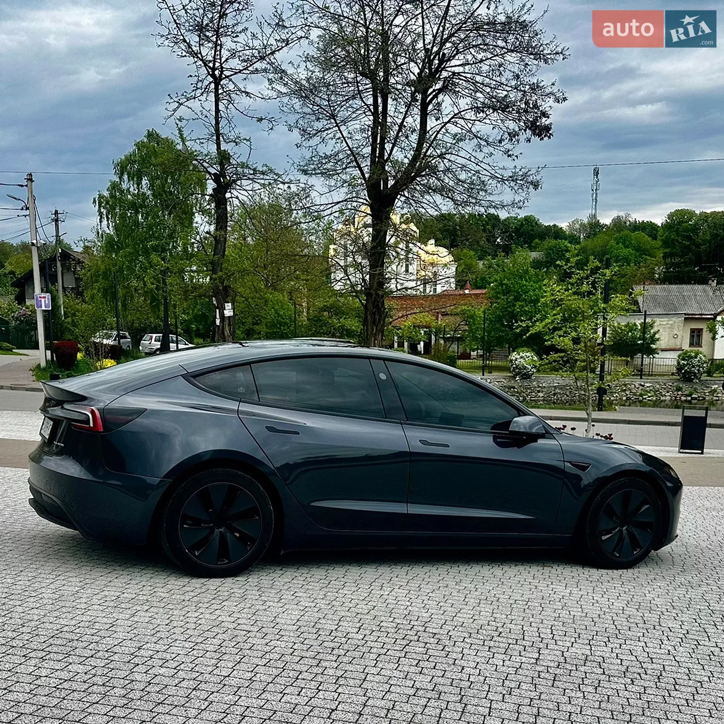 2025 Tesla Model 3 - мініатюра 4
