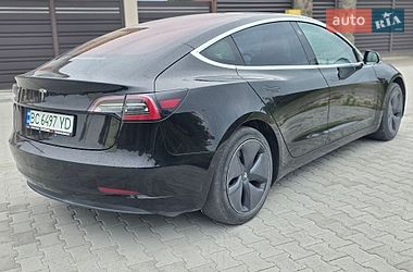 Седан Tesla Model 3 2018 в Львове