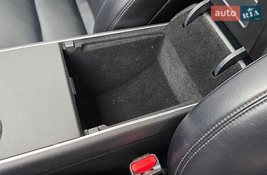 Седан Tesla Model 3 2018 в Львове